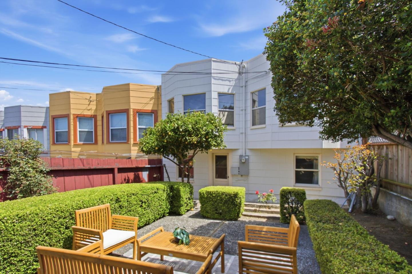 35 Castle Manor AVE