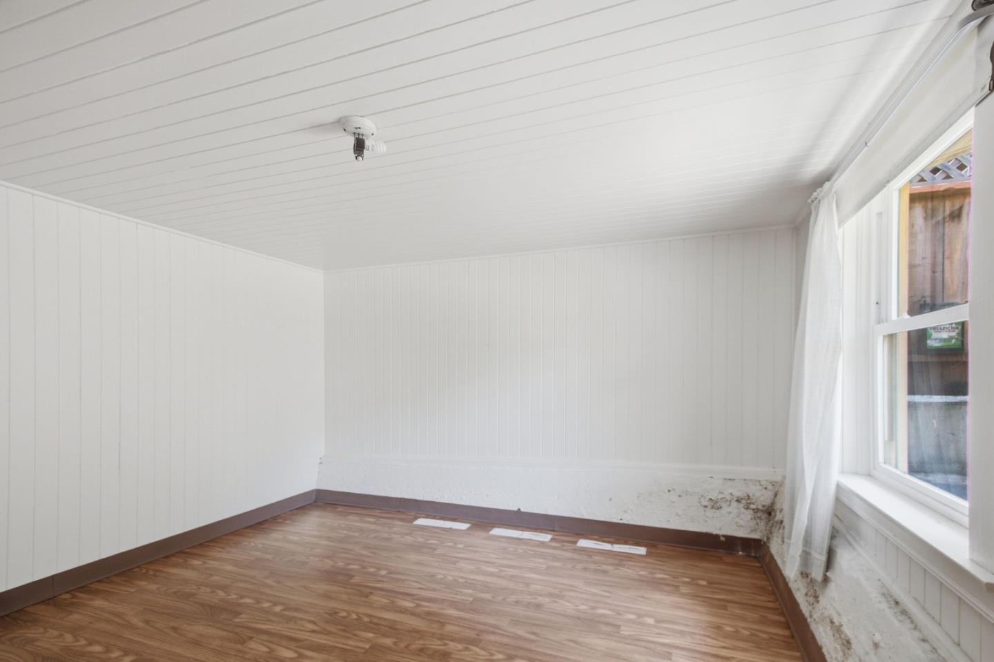 35 Castle Manor AVE