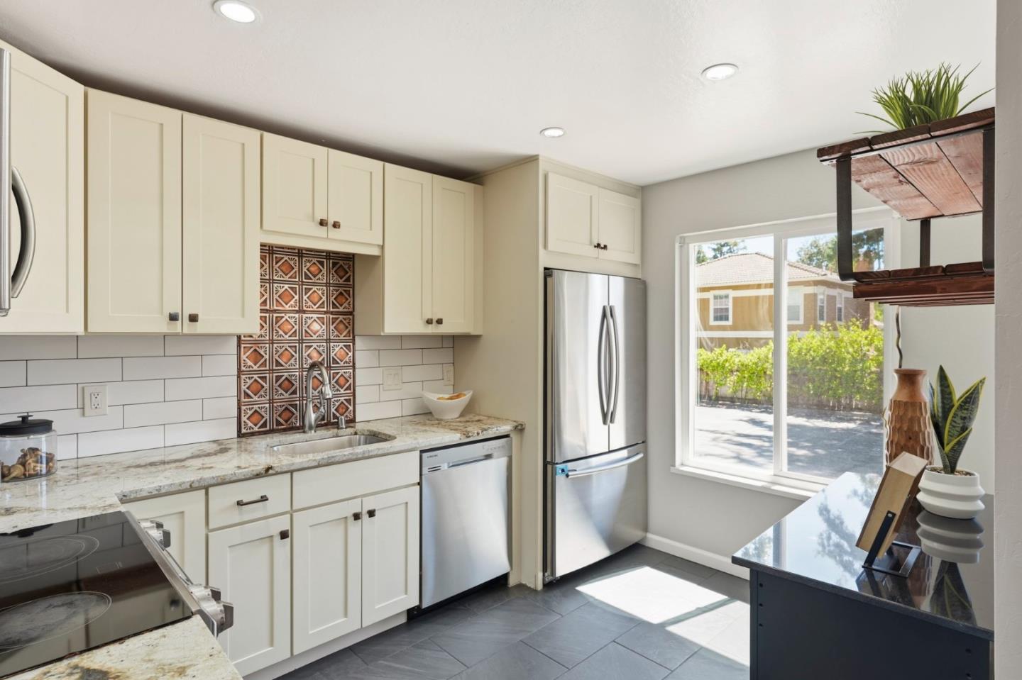 1458 Hudson ST 116