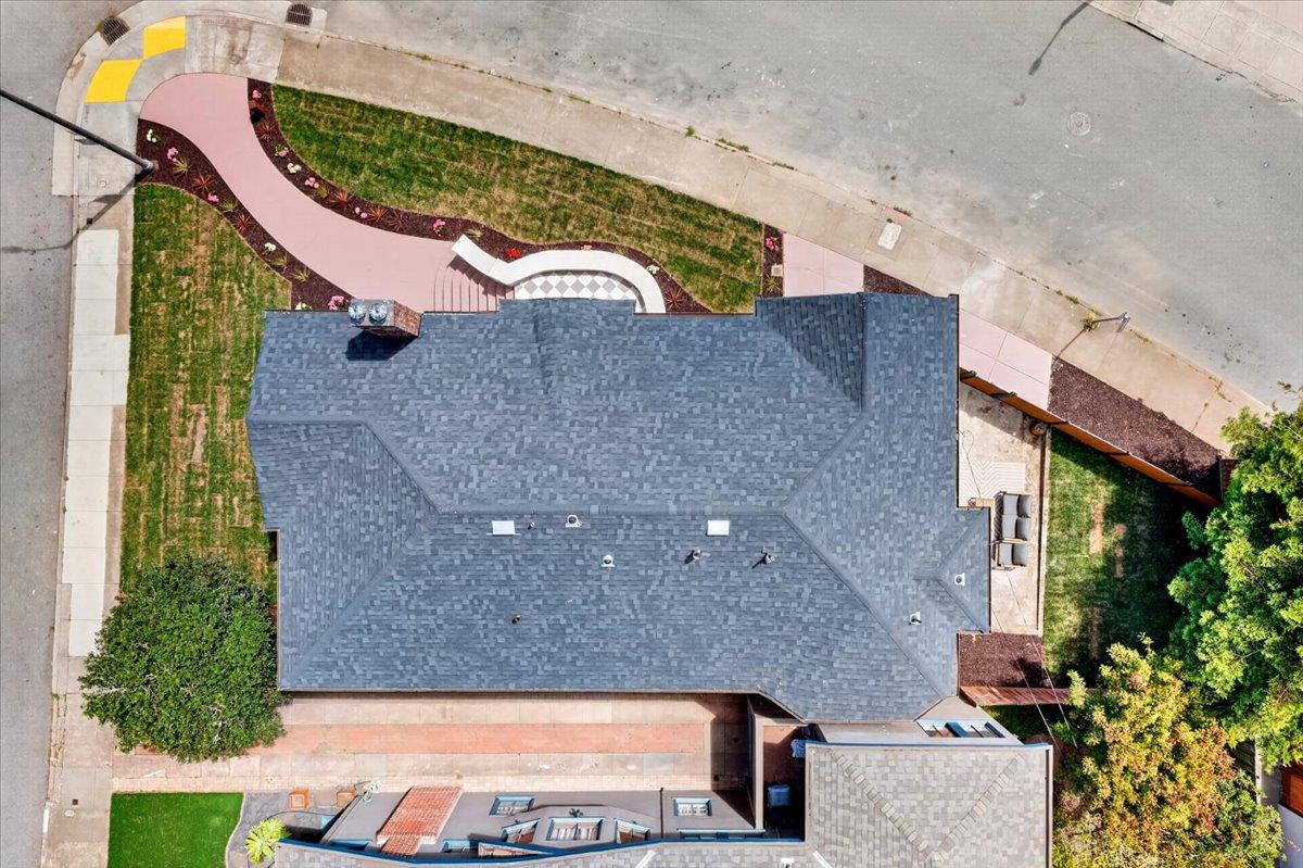 10 Westwood DR