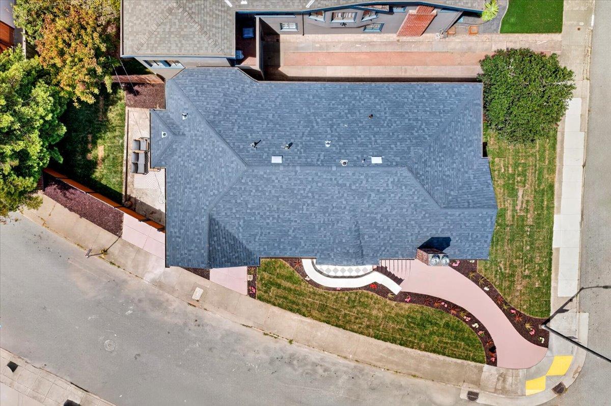 10 Westwood DR
