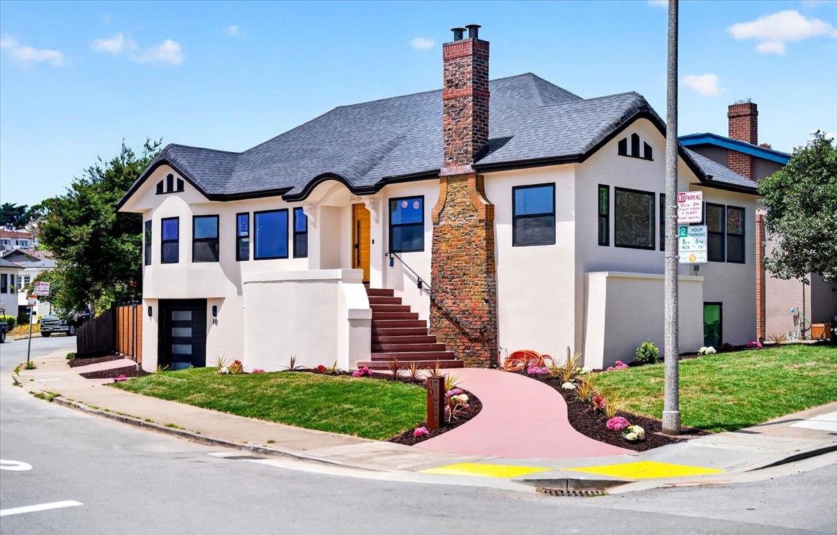 10 Westwood DR