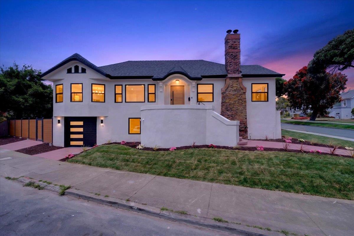10 Westwood DR