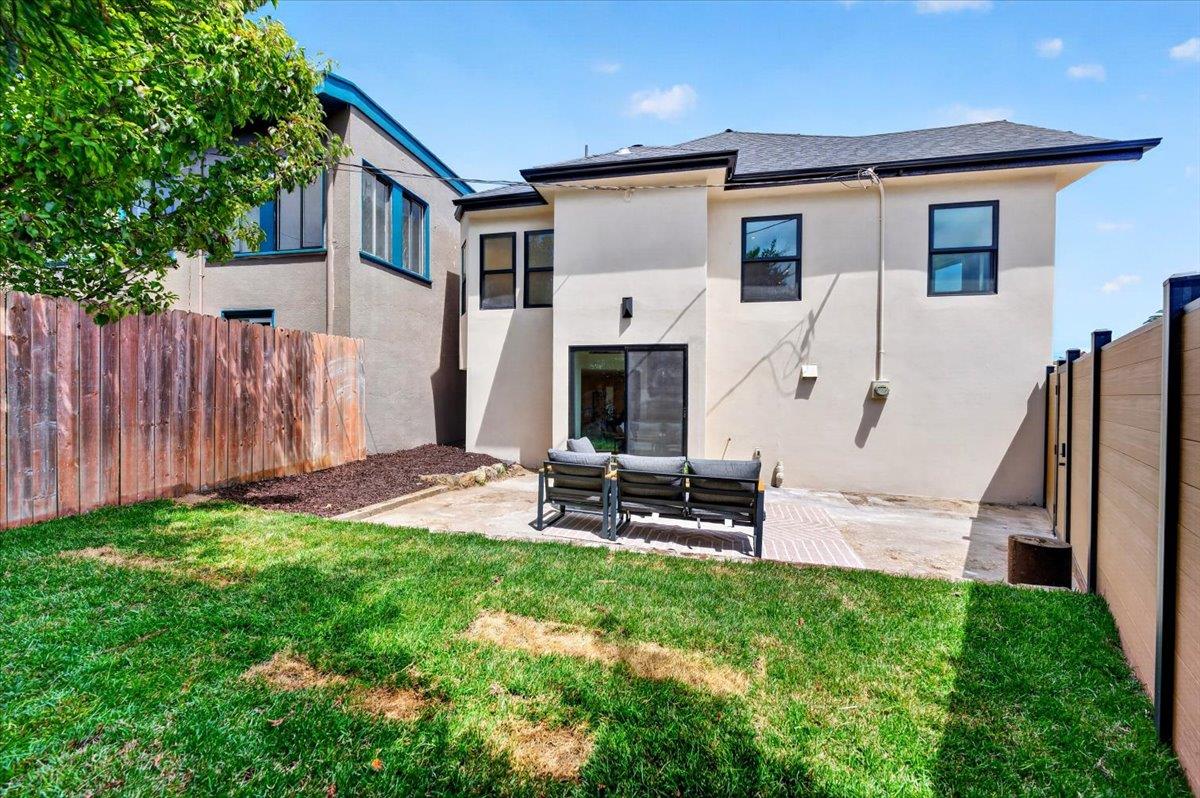 10 Westwood DR