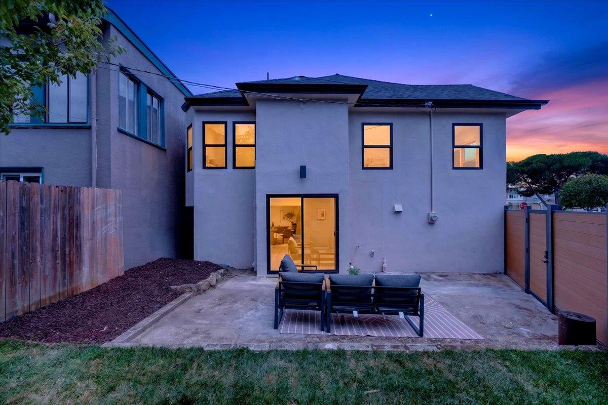 10 Westwood DR