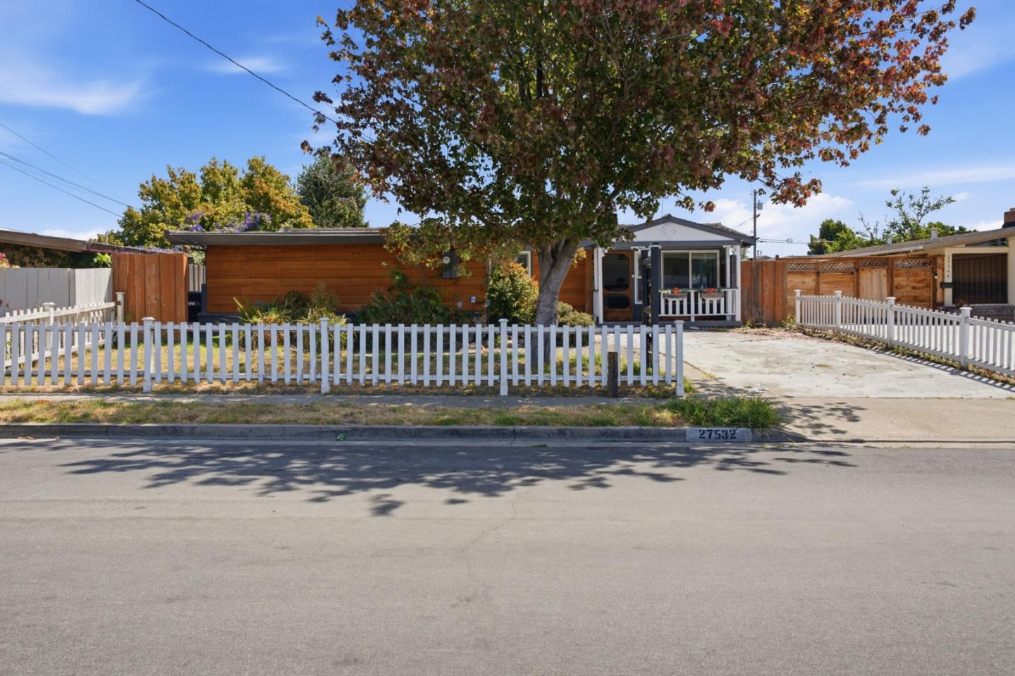 27532 Gainesville AVE