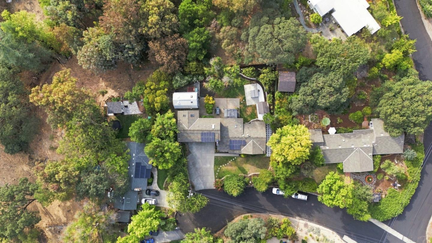 21 Russell CT