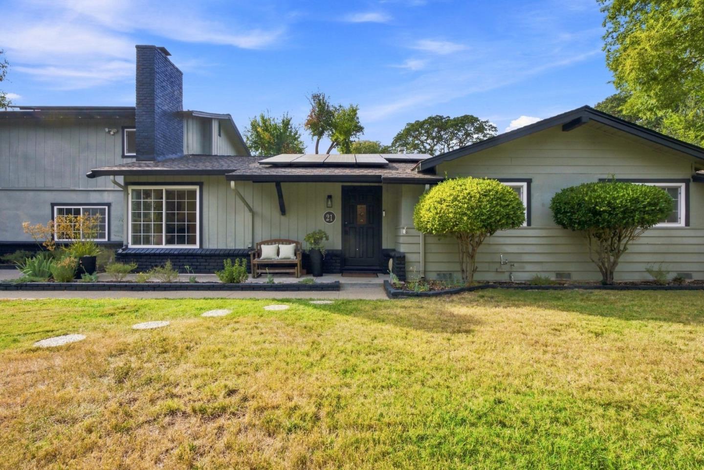 21 Russell CT