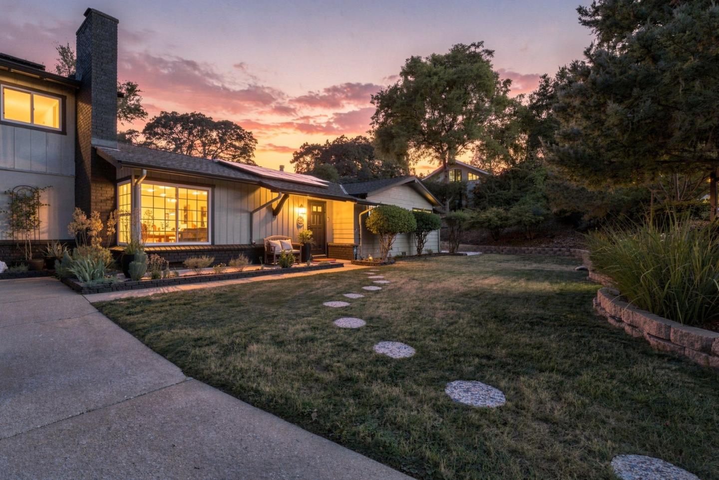 21 Russell CT