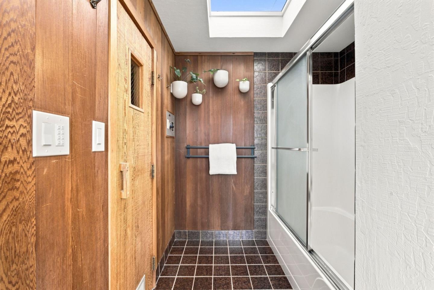 21 Russell CT