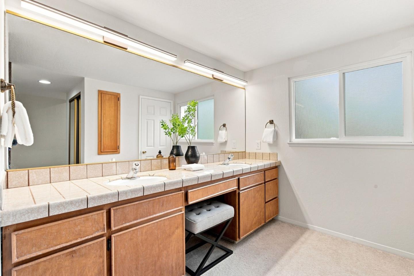 21 Russell CT