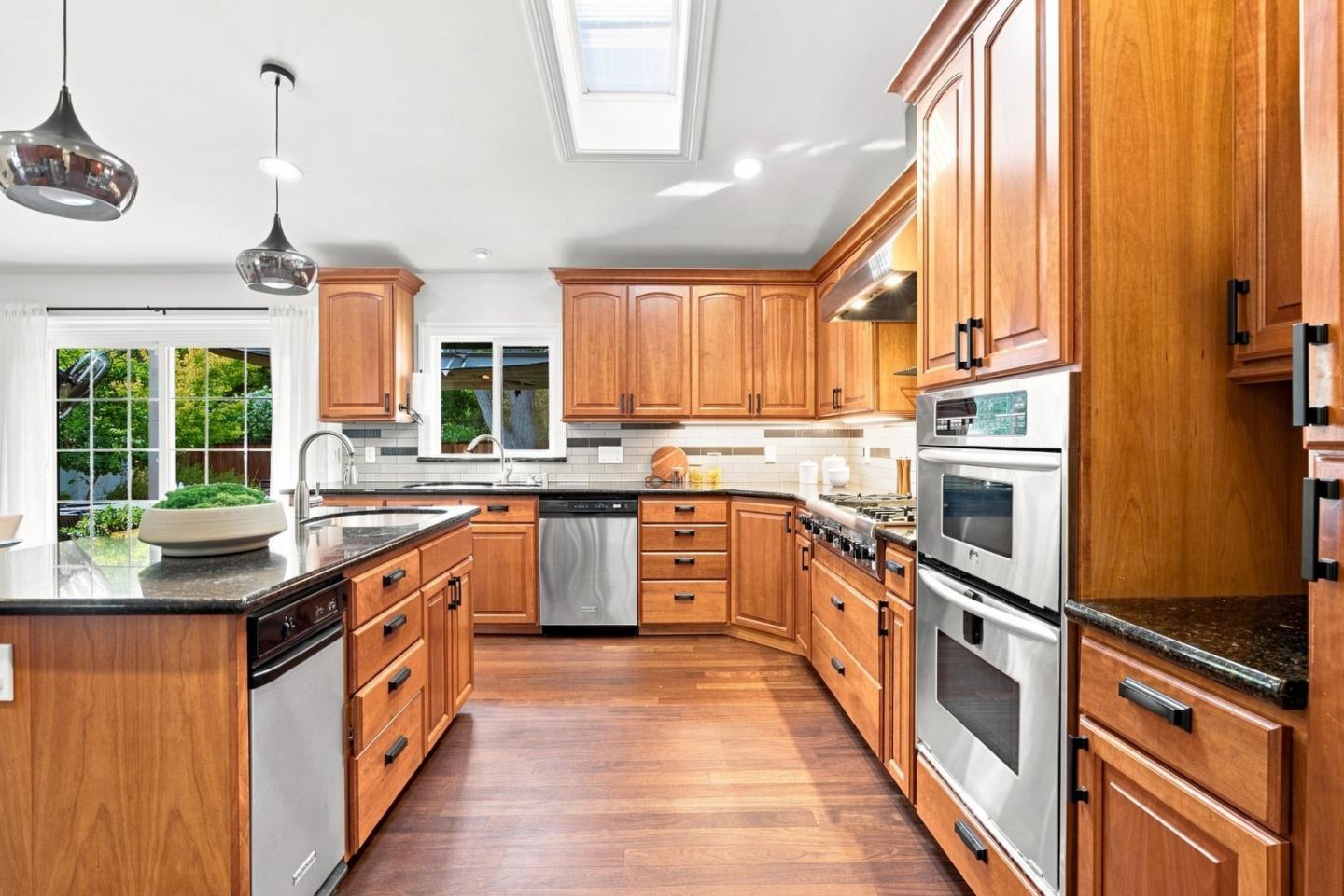 21 Russell CT