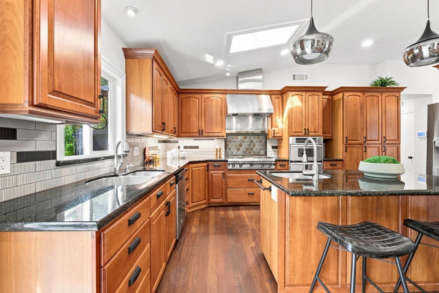 21 Russell CT