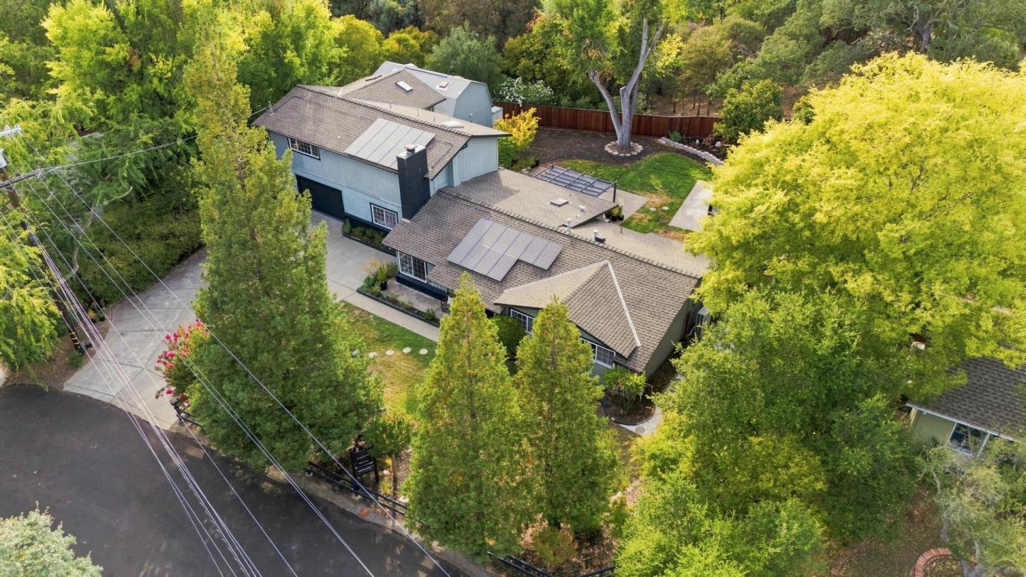 21 Russell CT