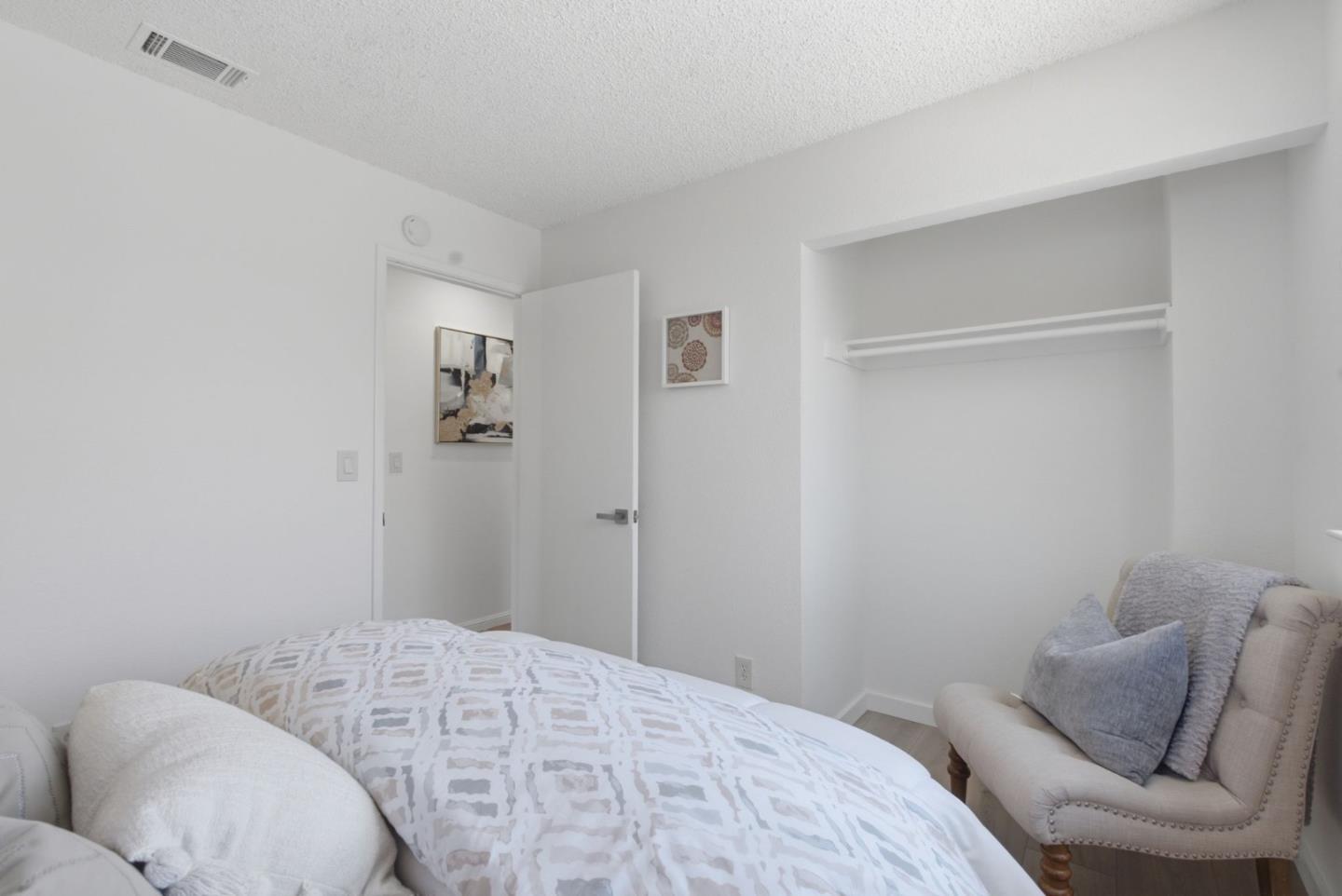 2648 Wellington CT
