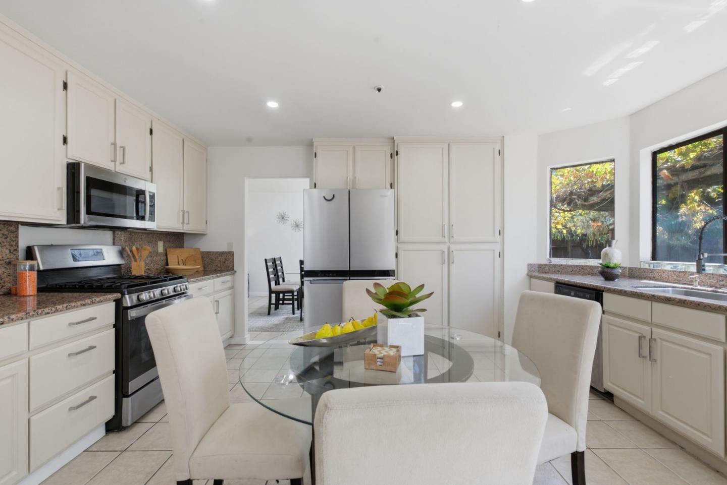 2648 Wellington CT
