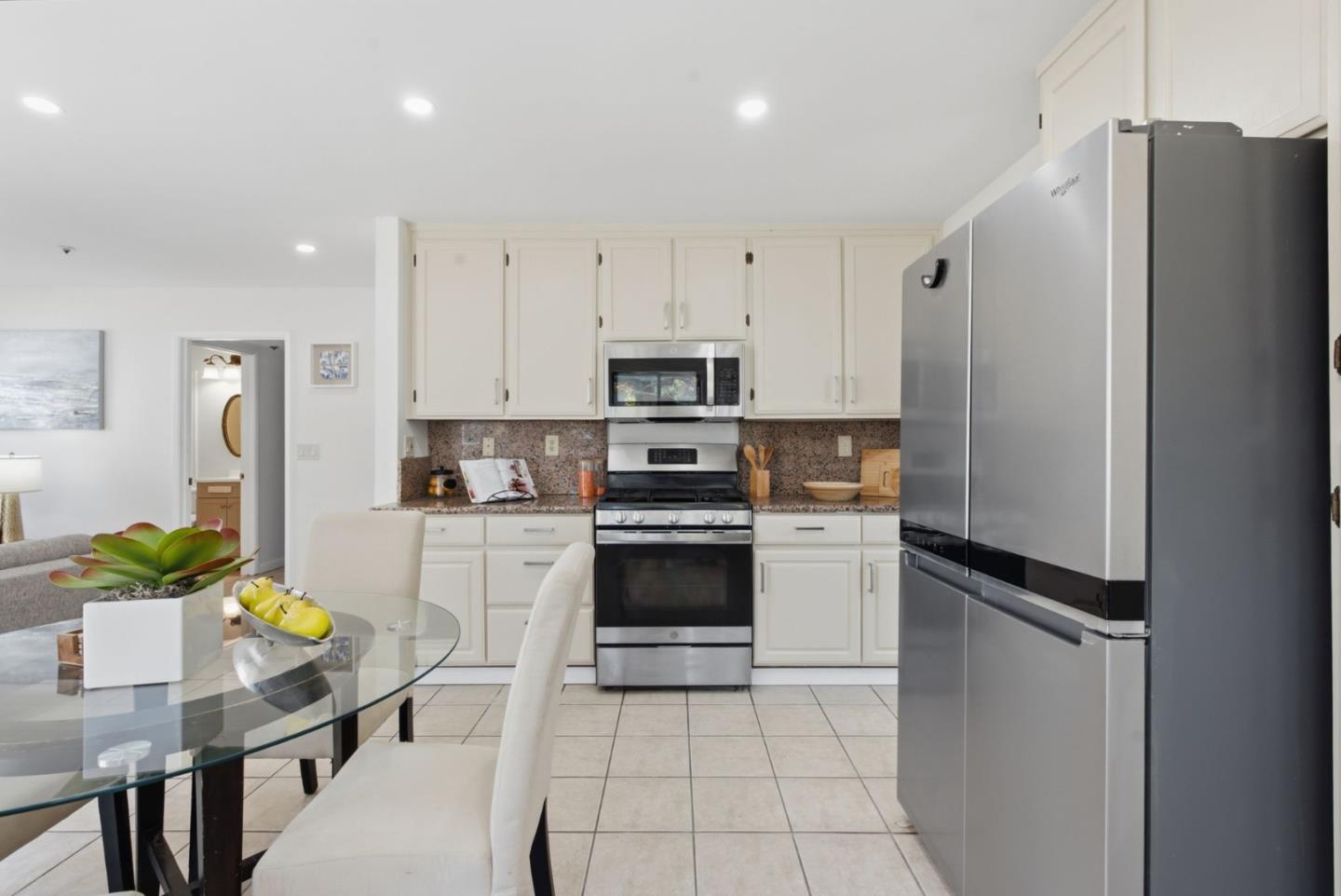 2648 Wellington CT