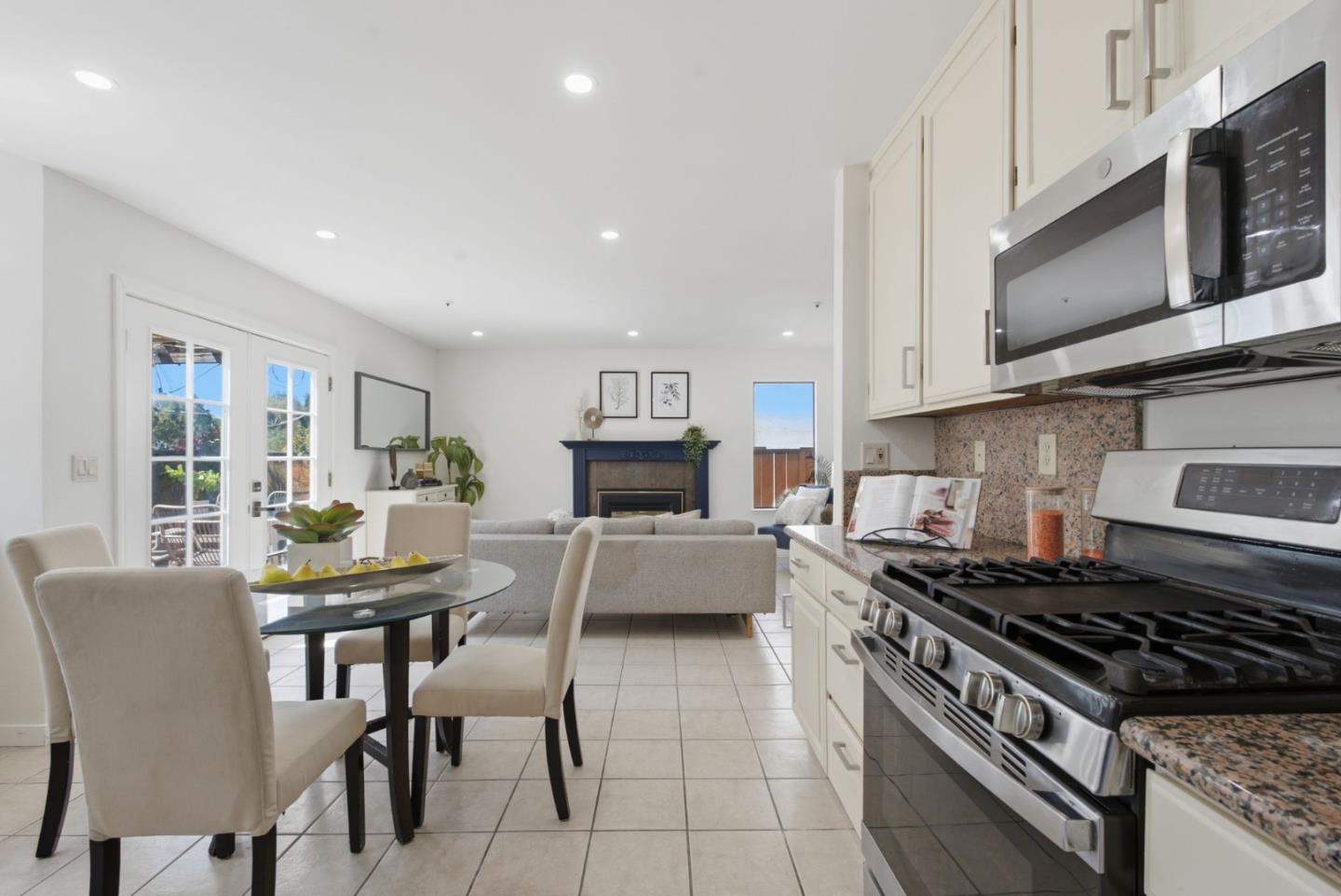 2648 Wellington CT