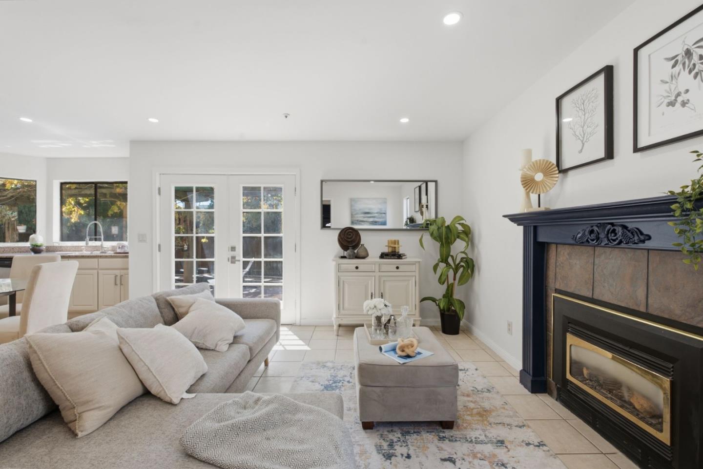 2648 Wellington CT