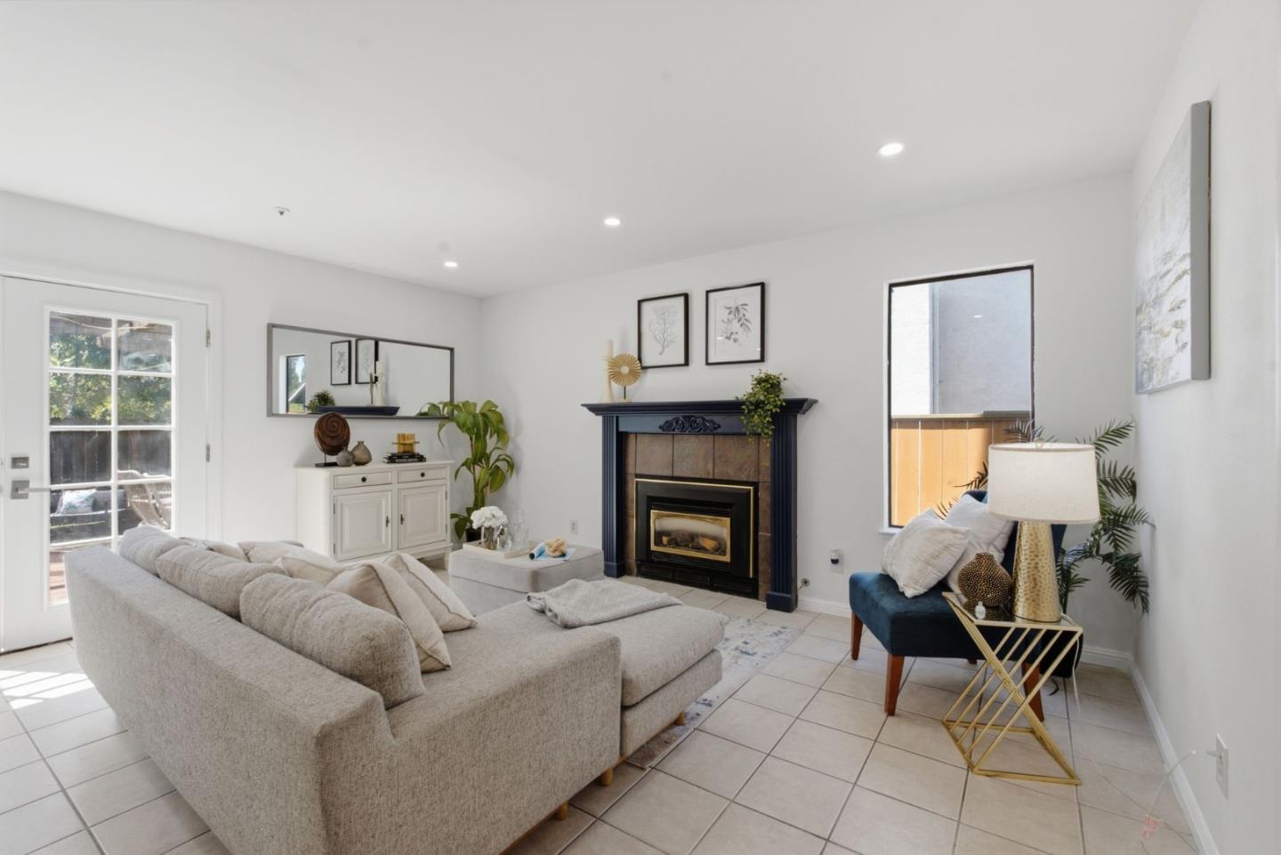 2648 Wellington CT