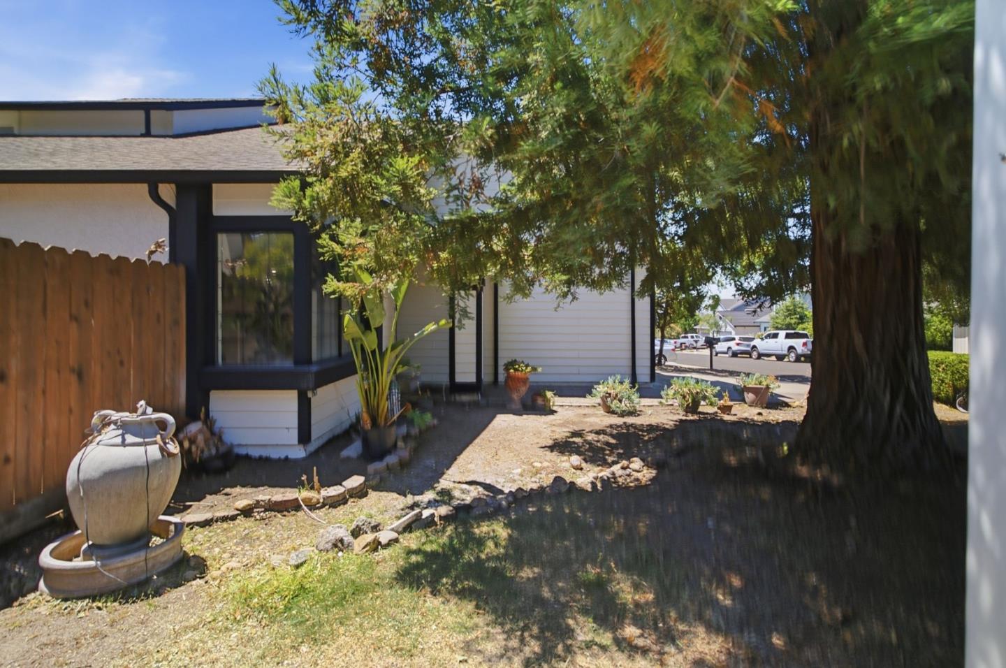 2648 Wellington CT