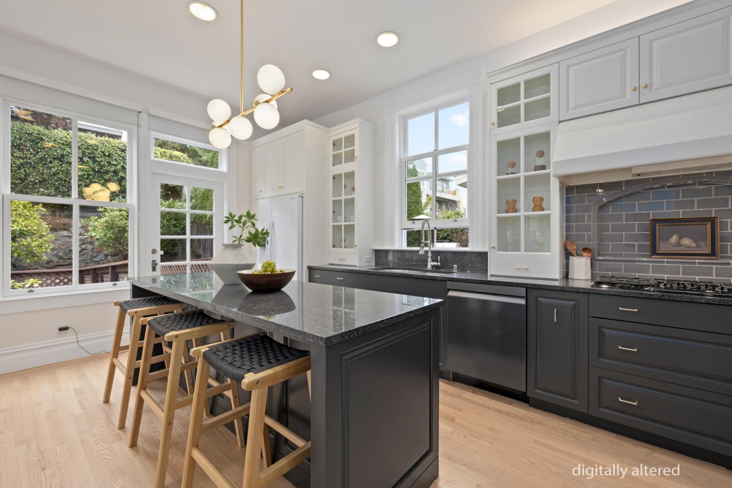 137 Divisadero ST