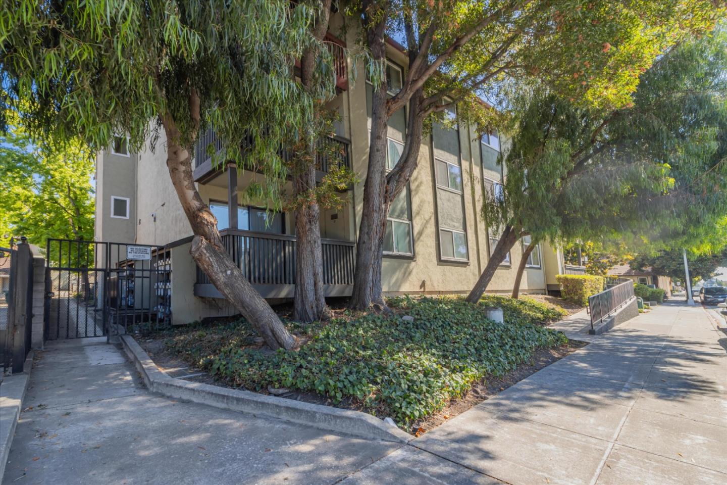 1315 A ST 213