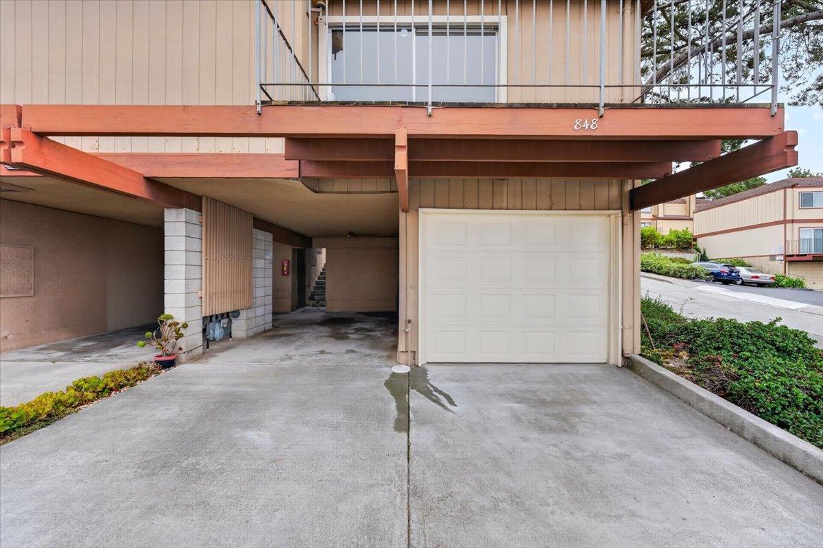 848 Stonegate DR