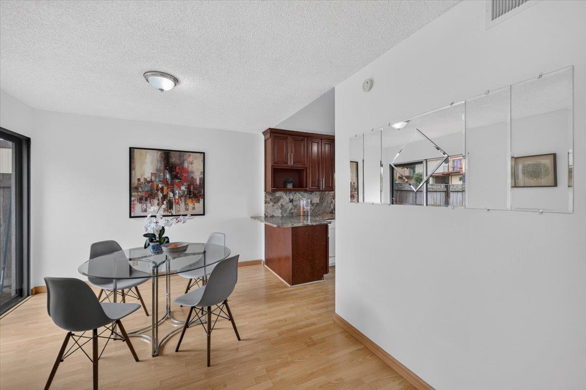 848 Stonegate DR