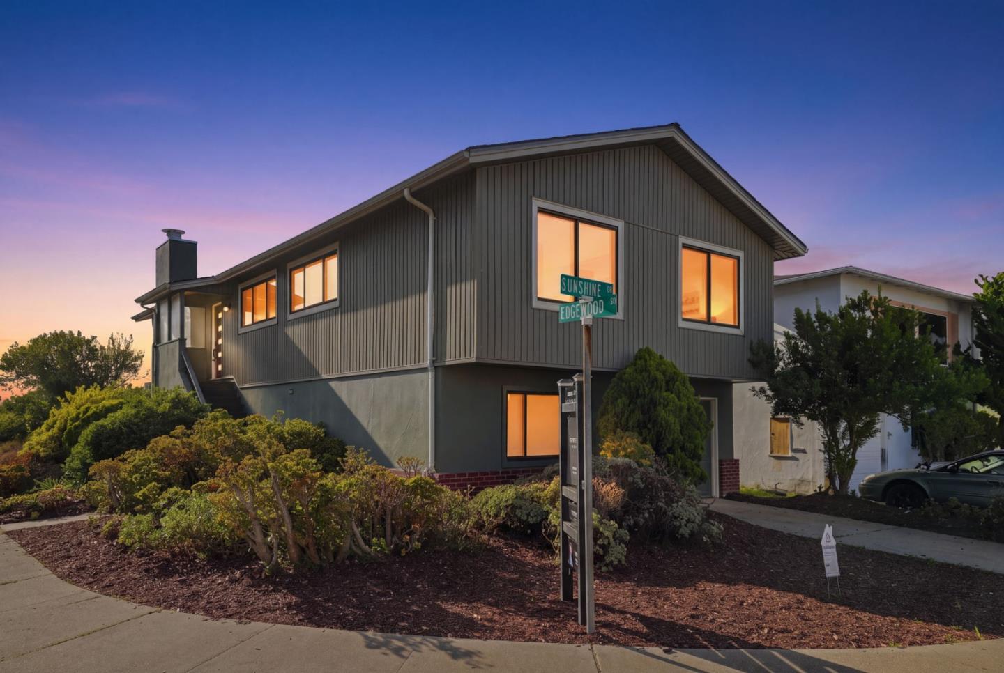 295 Edgewood DR