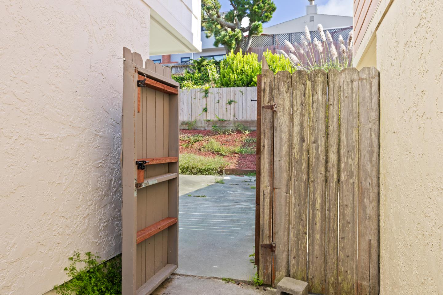 64 Lycett CIR