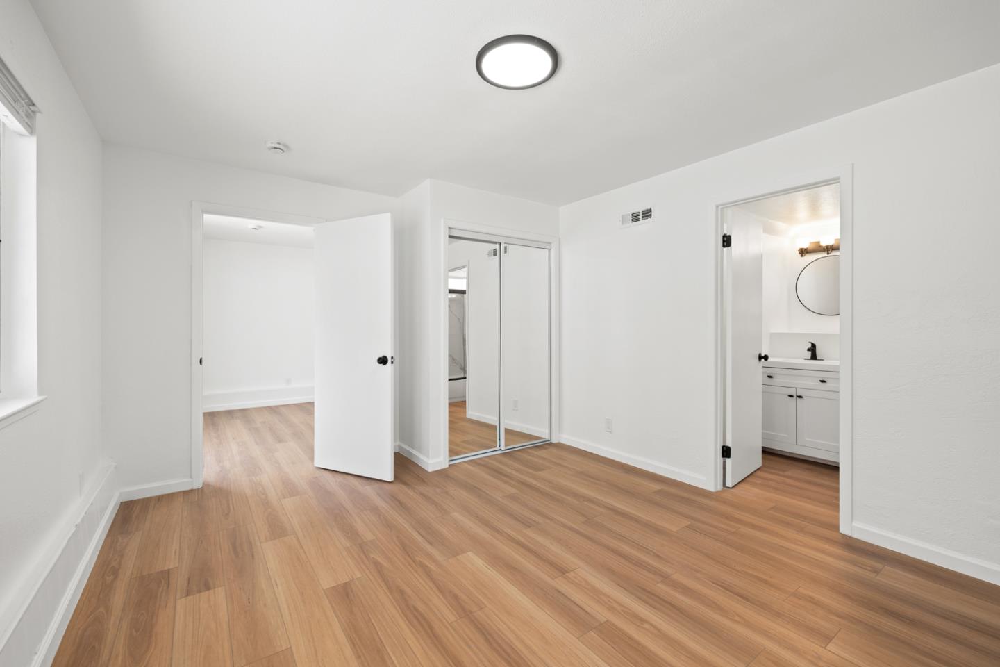 64 Lycett CIR