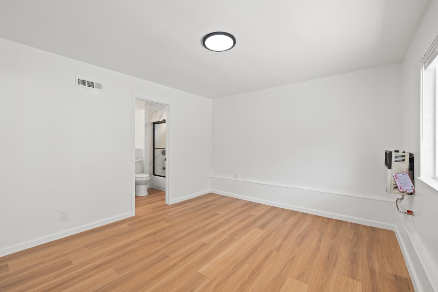 64 Lycett CIR