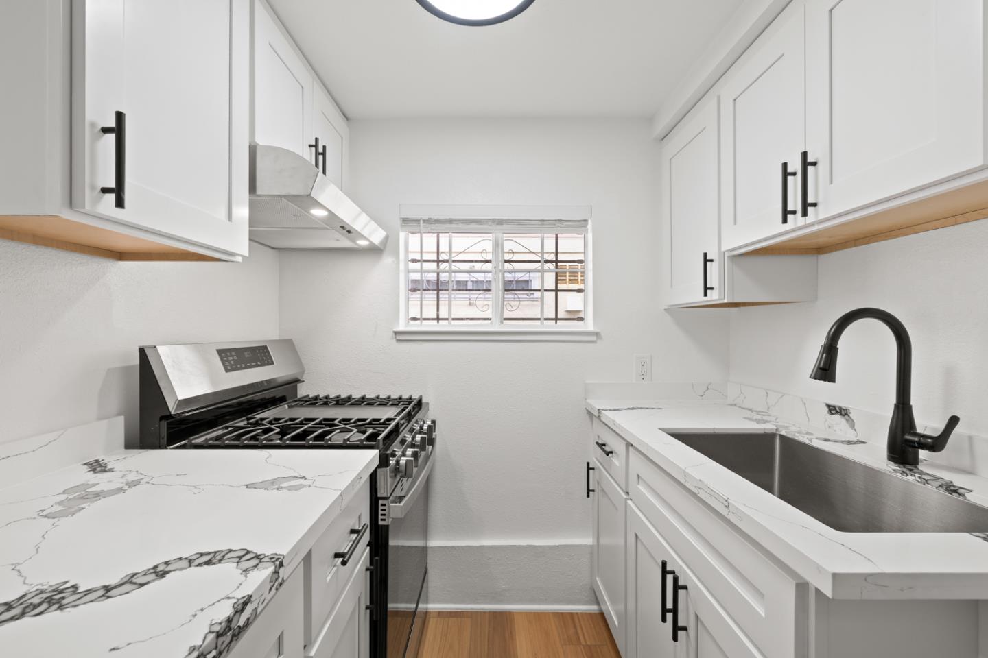 64 Lycett CIR