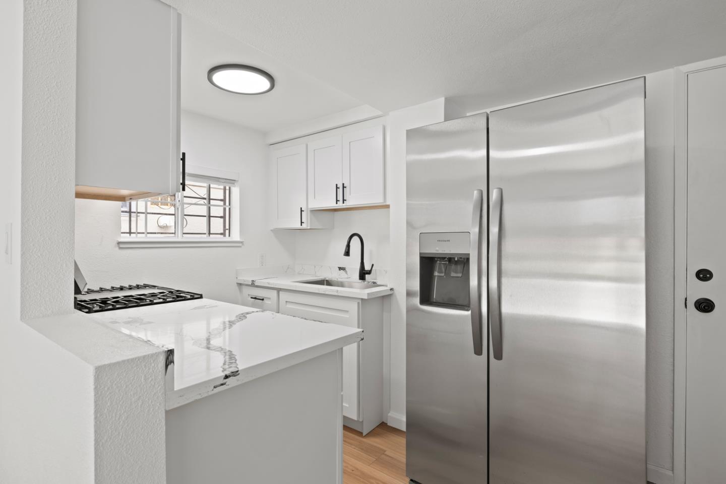 64 Lycett CIR