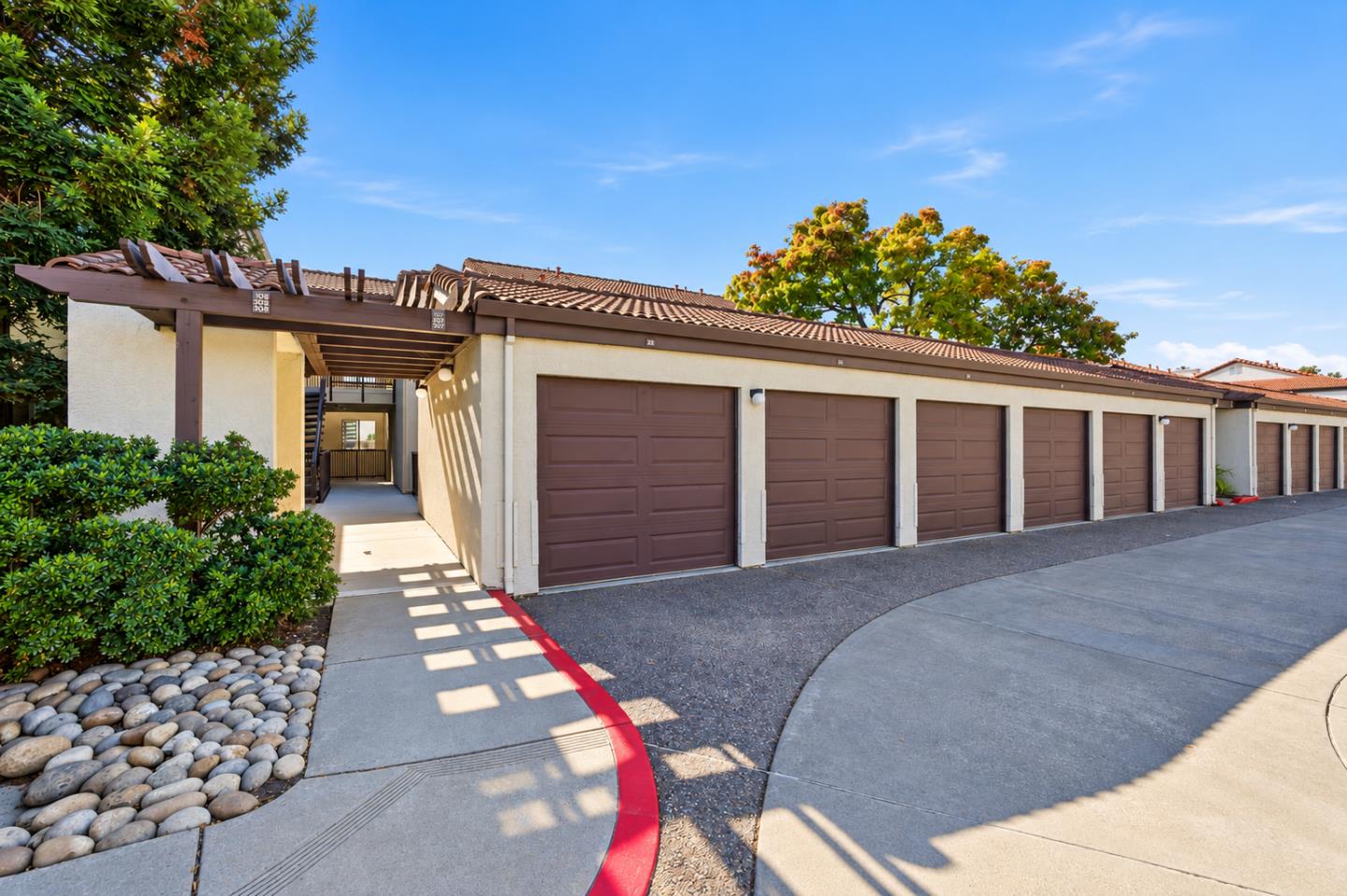 21314 Gary DR 108