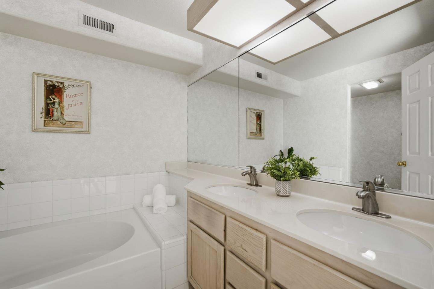 21314 Gary DR 108