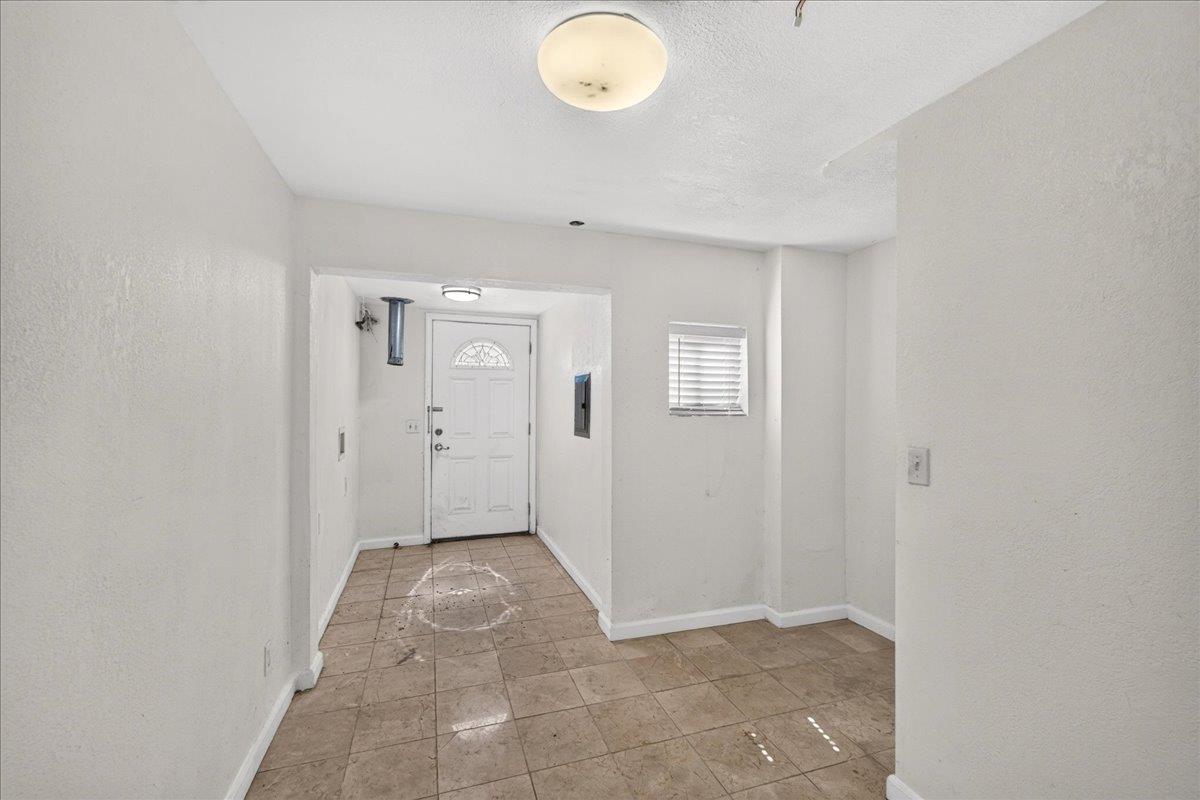 3832 Bayshore BLVD