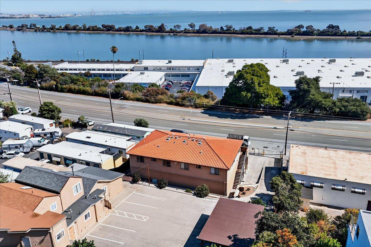 3832 Bayshore BLVD