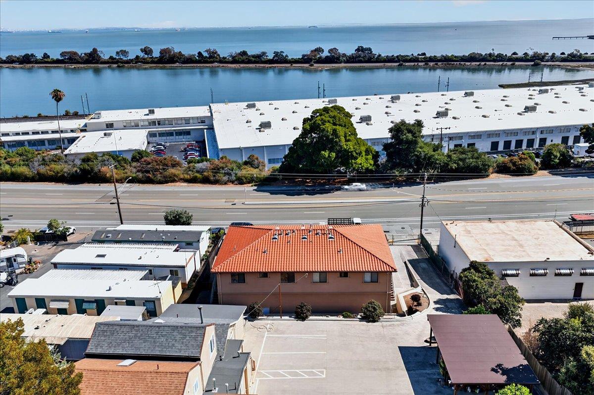 3832 Bayshore BLVD