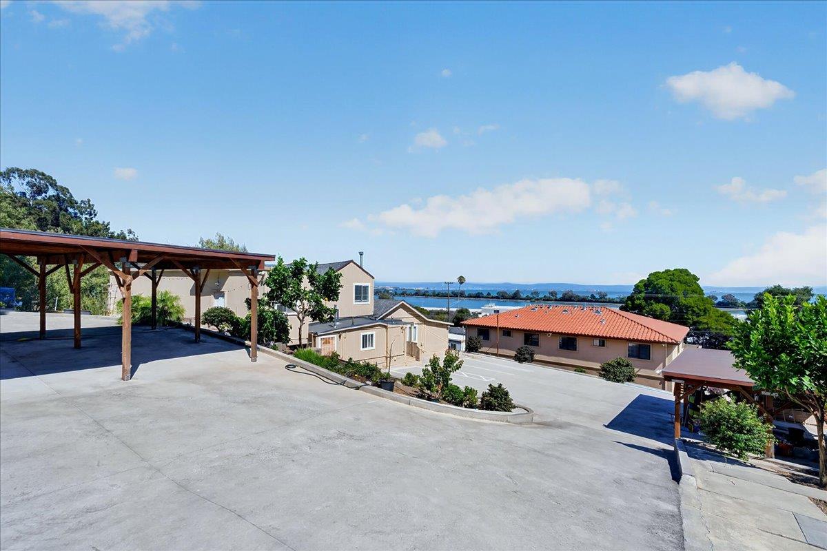3832 Bayshore BLVD