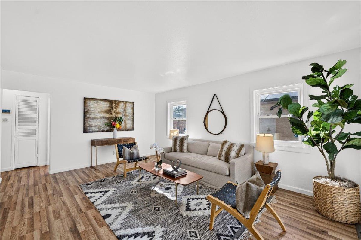 884 Beechwood AVE