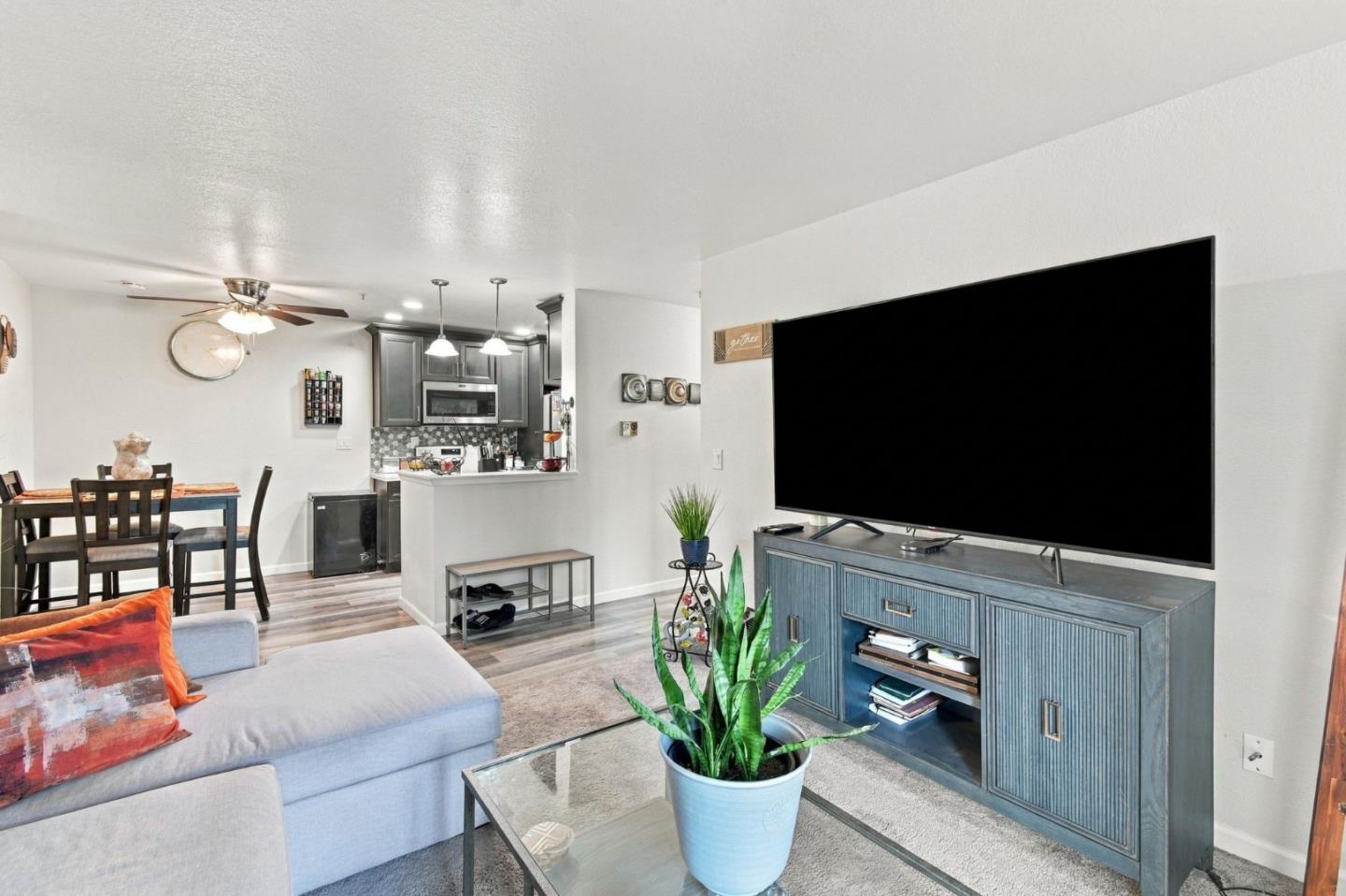 333 Lighthouse DR