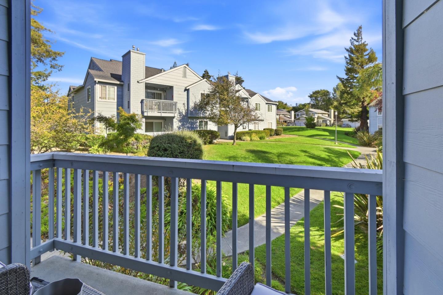 333 Lighthouse DR