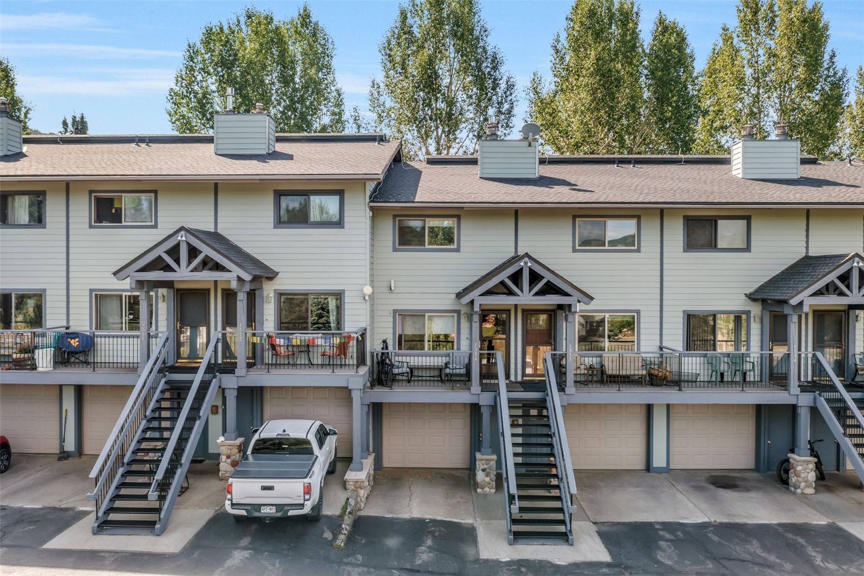 1556 Woodbridge COURT 1556