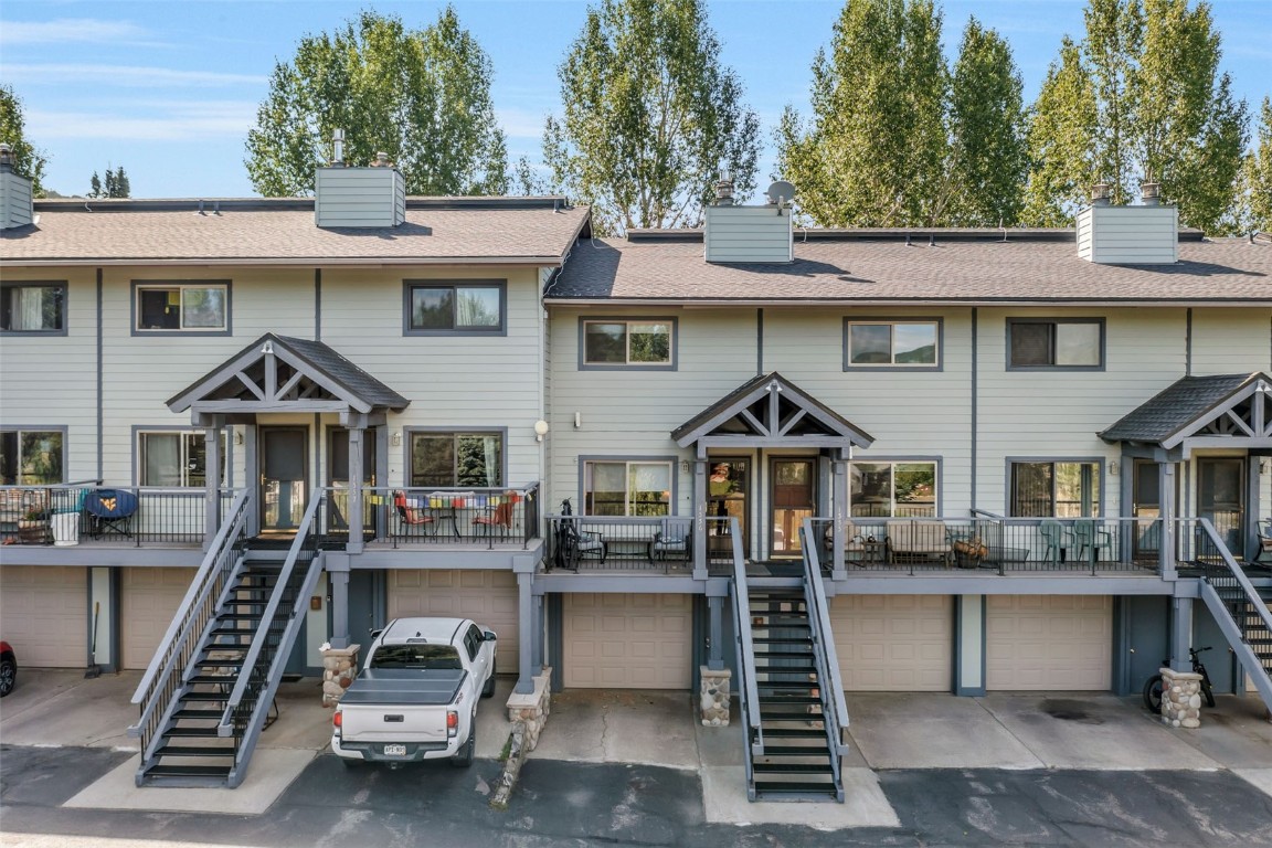 1556 Woodbridge COURT 1556