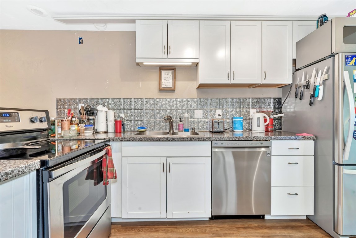 1556 Woodbridge COURT 1556