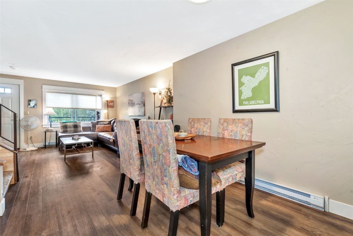 1556 Woodbridge COURT 1556