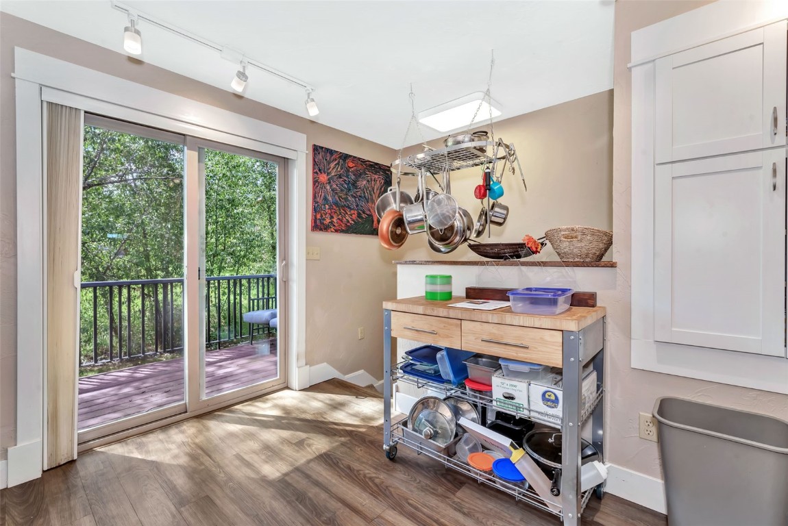 1556 Woodbridge COURT 1556