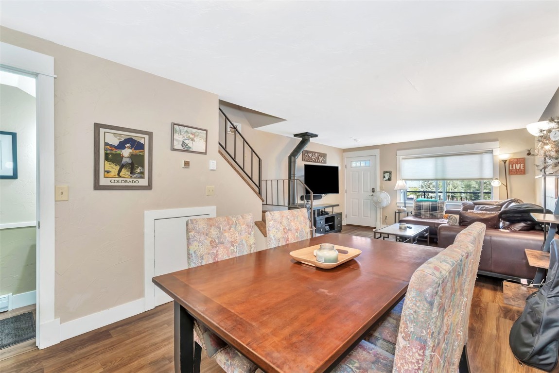 1556 Woodbridge COURT 1556